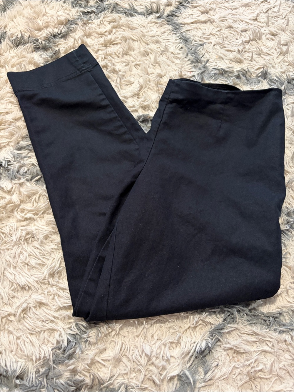 Black work capris